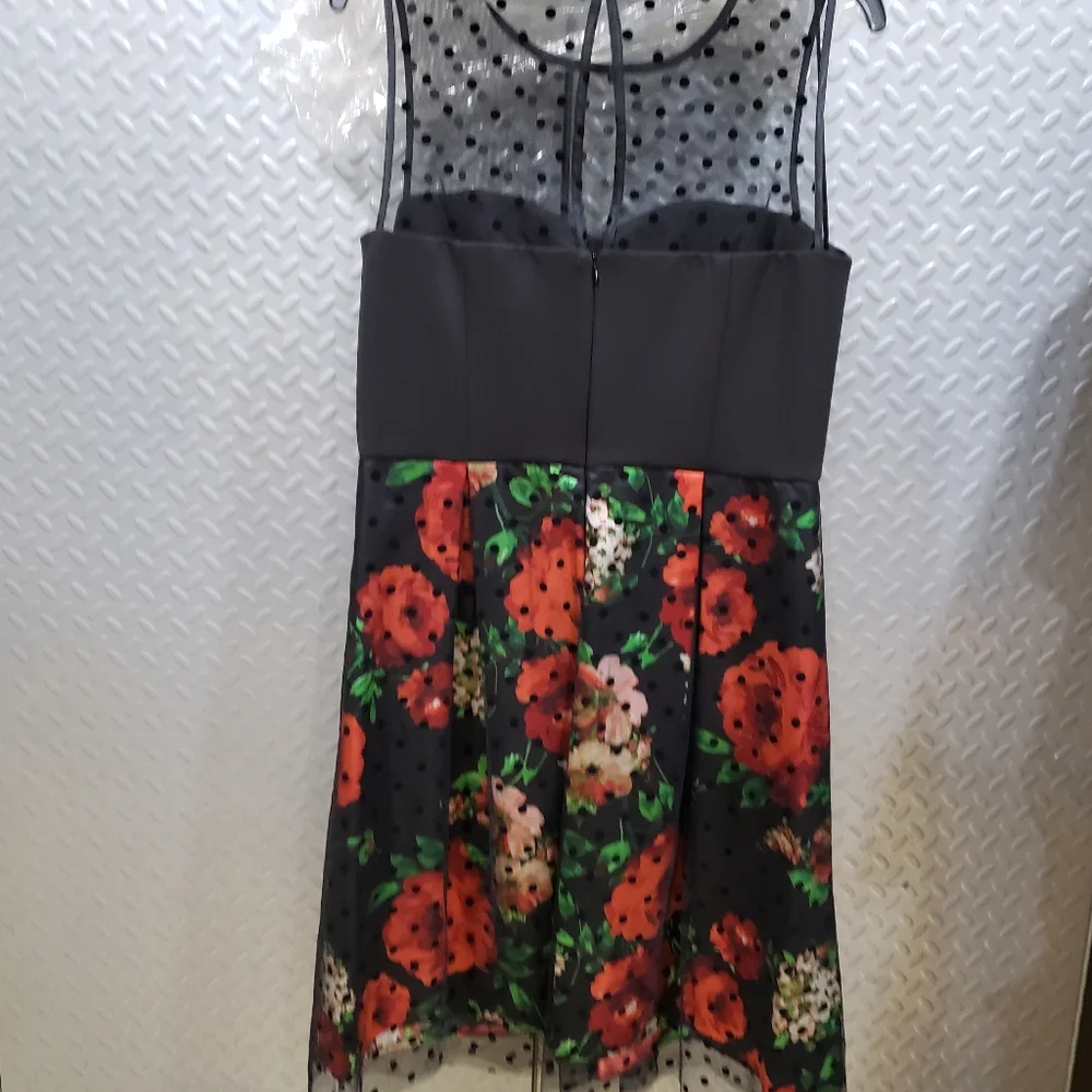 NWoT SD COLLECTION beauty netting overlay black / daring red floral (12) - Picture 7 of 13